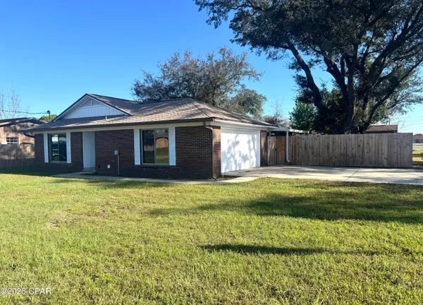 $2,500 | 5204 Park Street, Panama City, FL 32404