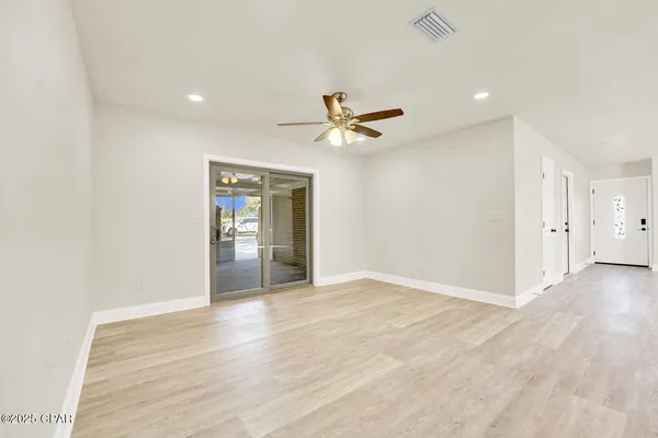 $2,500 | 5204 Park Street, Panama City, FL 32404