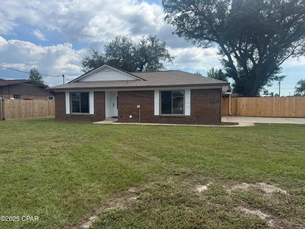 $2,500 | 5204 Park Street, Panama City, FL 32404