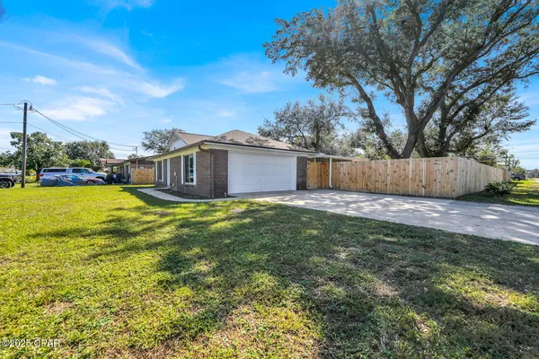 $2,500 | 5204 Park Street, Panama City, FL 32404