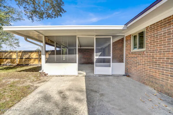 $2,500 | 5204 Park Street, Panama City, FL 32404