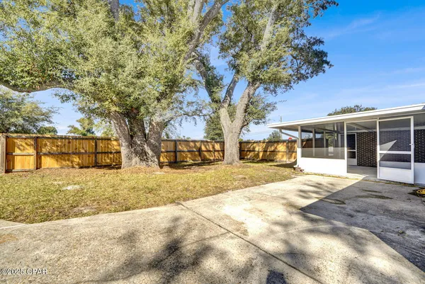 $2,500 | 5204 Park Street, Panama City, FL 32404