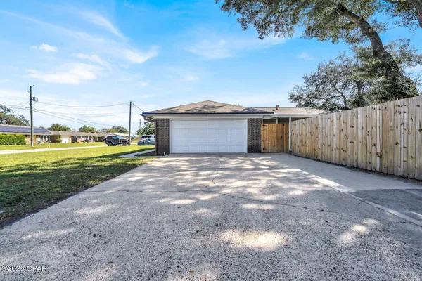 $2,500 | 5204 Park Street, Panama City, FL 32404