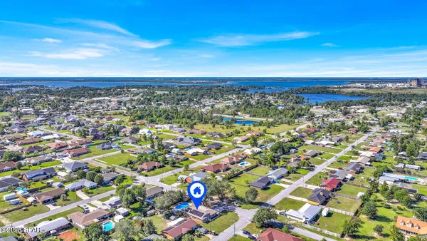 $2,500 | 5204 Park Street, Panama City, FL 32404
