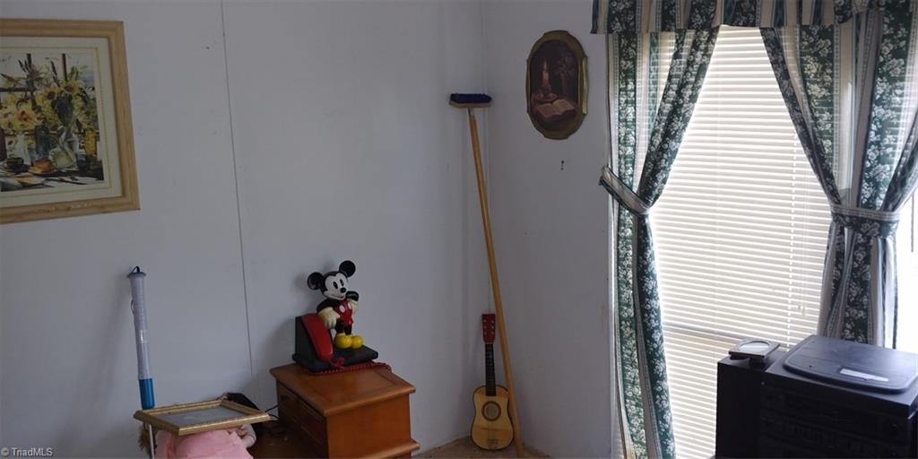 525 Taylor Road Axton, VA 24054 - Photo 3 of 19
