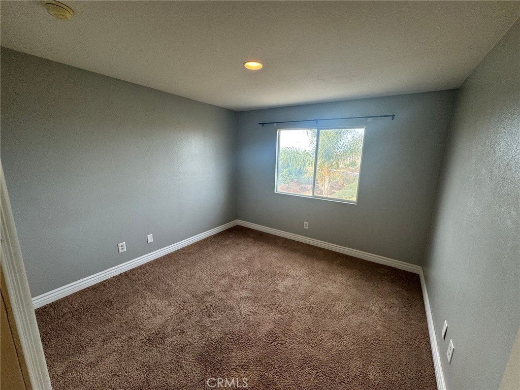 31970 Cercle Chambertin Temecula, CA 92591 - Photo 21 of 45 an empty room with a window