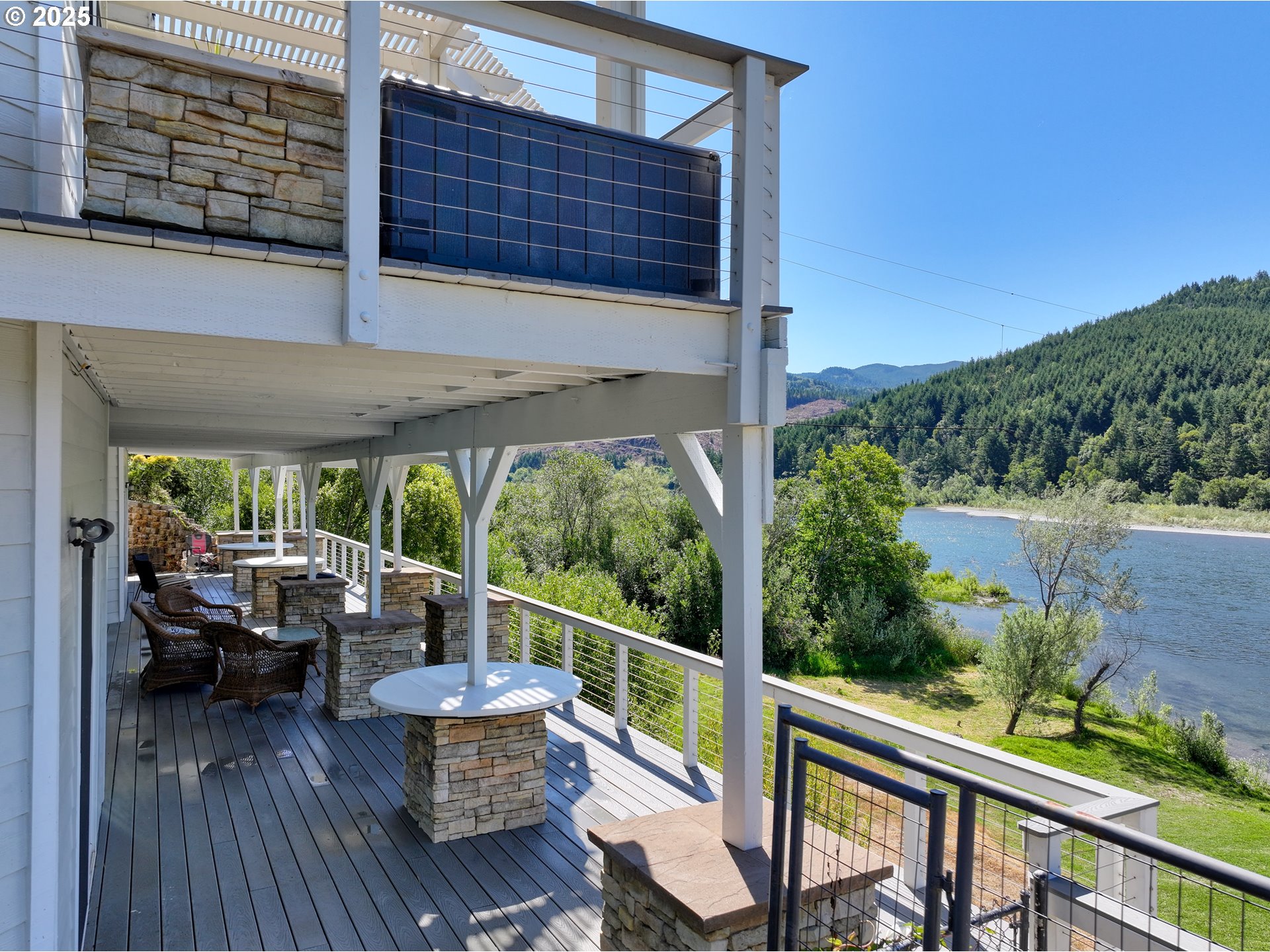 95950 North Bank Rogue River Road Gold Beach, OR 97444 - Photo 17 of 44 Shop