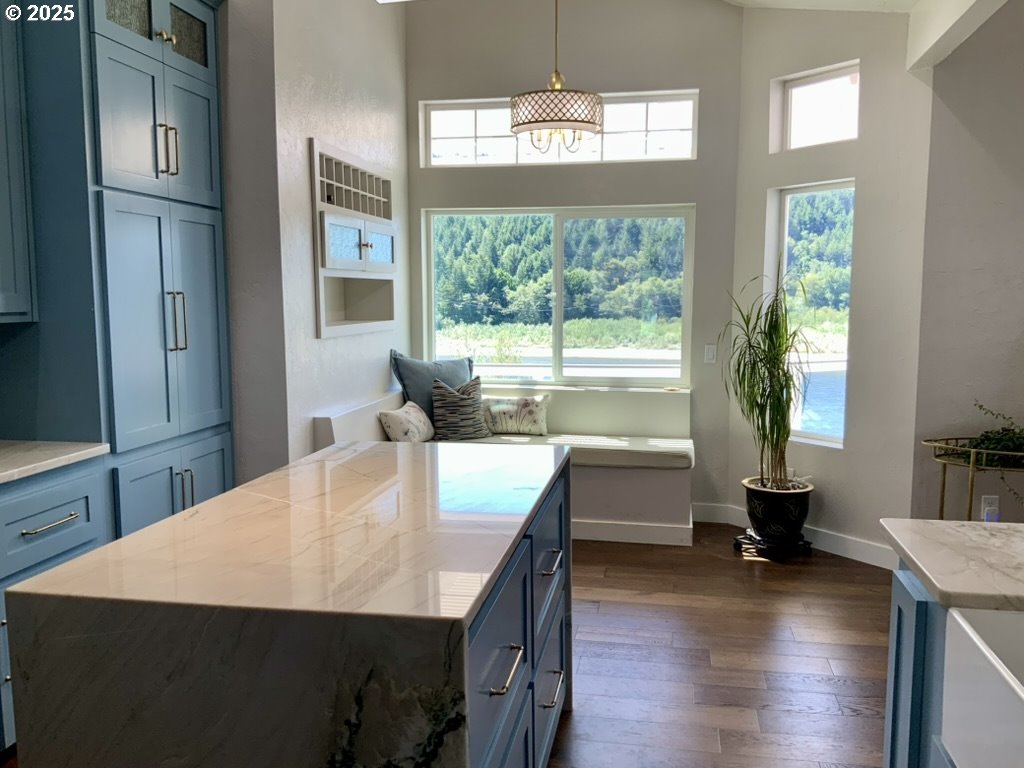 95950 North Bank Rogue River Road Gold Beach, OR 97444 - Photo 35 of 44 Bedroom