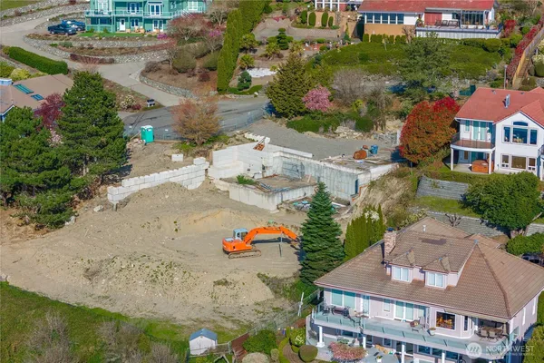 $2,949,000 | 38 Puget Drive, Steilacoom, WA 98388