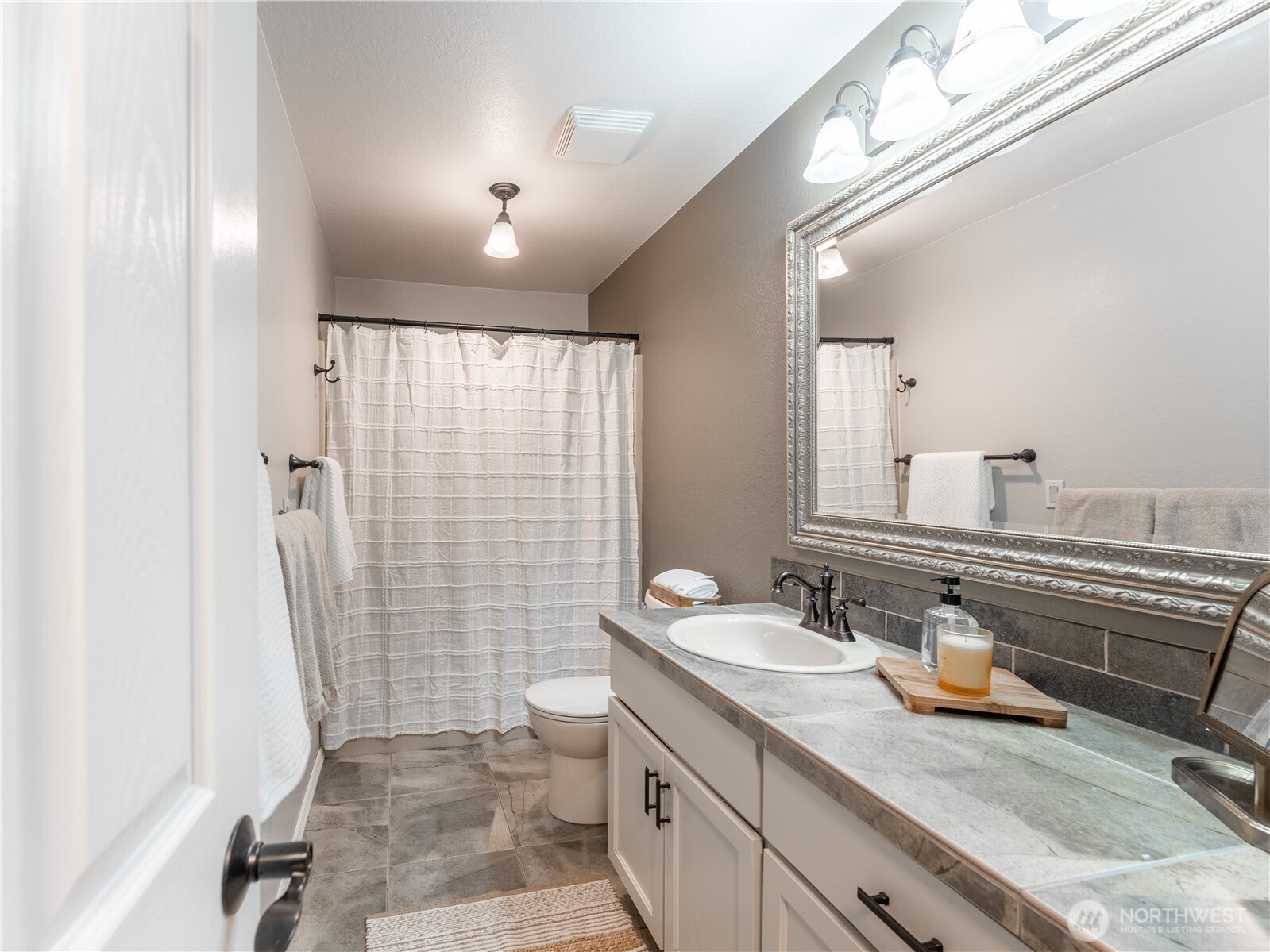 1320 Wedgewood Avenue Wenatchee, WA 98801 - Photo 29 of 39