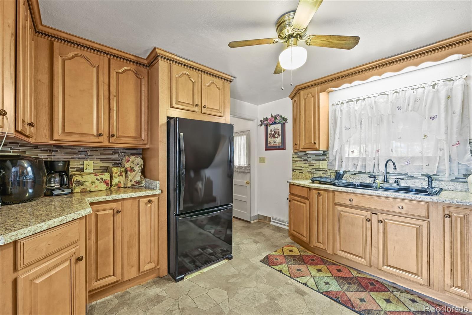 8261 Bluebell Way Denver, CO 80221 - Photo 12 of 30 Gallery Image 12