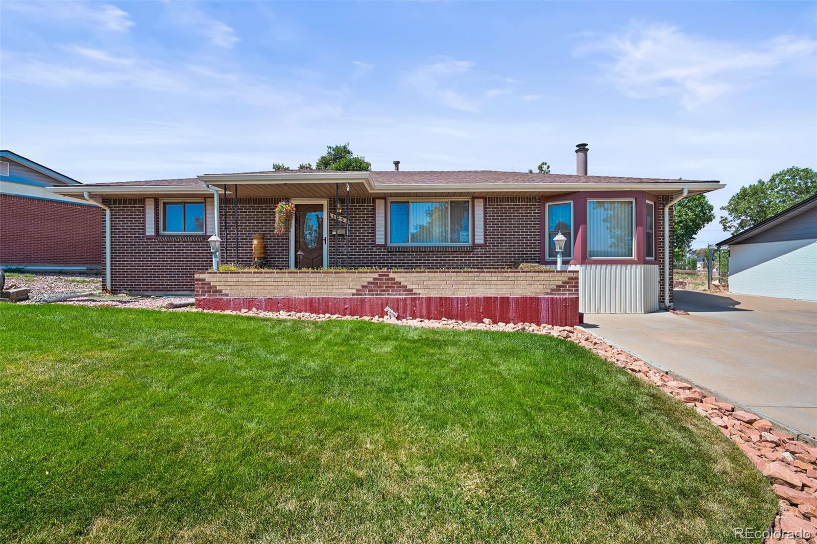 8261 Bluebell Way Denver, CO 80221 - Photo 2 of 30 Gallery Image 2