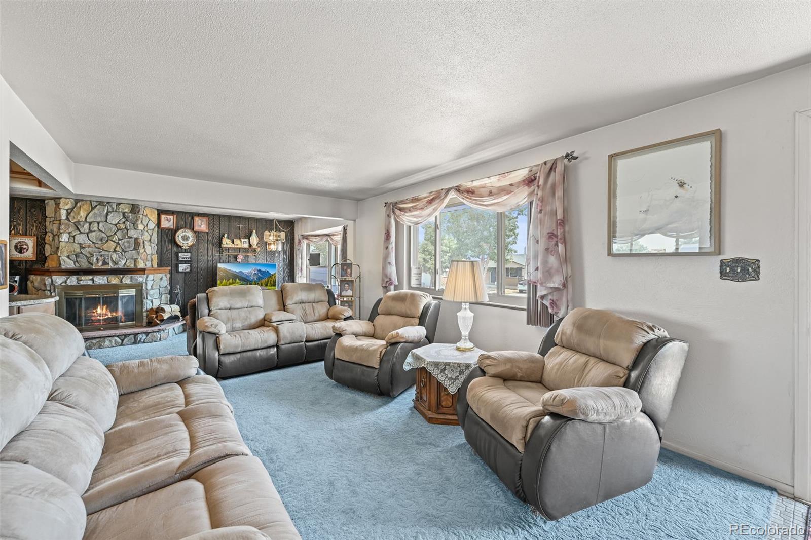 8261 Bluebell Way Denver, CO 80221 - Photo 7 of 30 Gallery Image 7