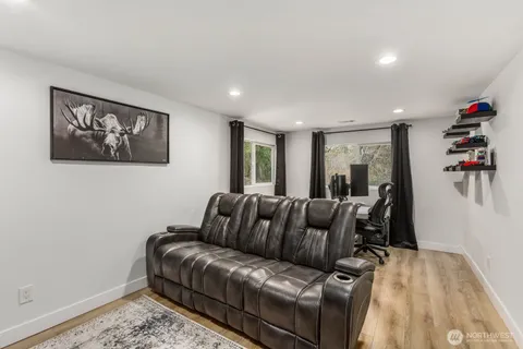 $999,998 | 18916 Highway 9, Snohomish, WA 98296