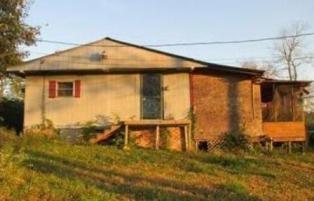144 Mountain Road Clinton, TN 37716 - Photo 2 of 11 SIDE VIEW 2