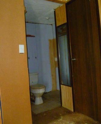 144 Mountain Road Clinton, TN 37716 - Photo 11 of 11 BATHROOM 1