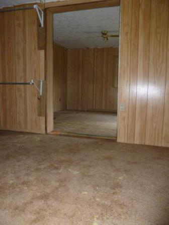 144 Mountain Road Clinton, TN 37716 - Photo 4 of 11 2