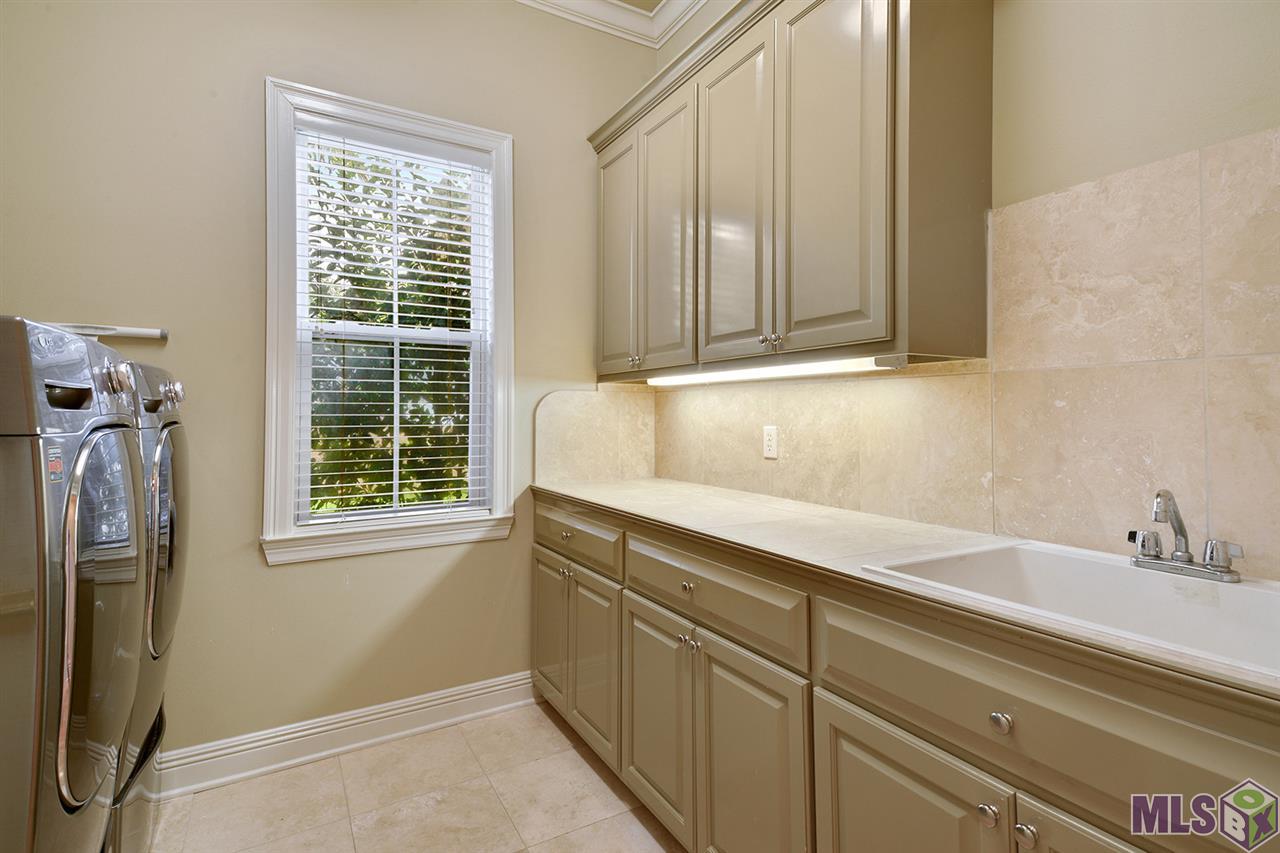 17809 British Lane Baton Rouge, LA 70810 - Photo 22 of 24 Laundry