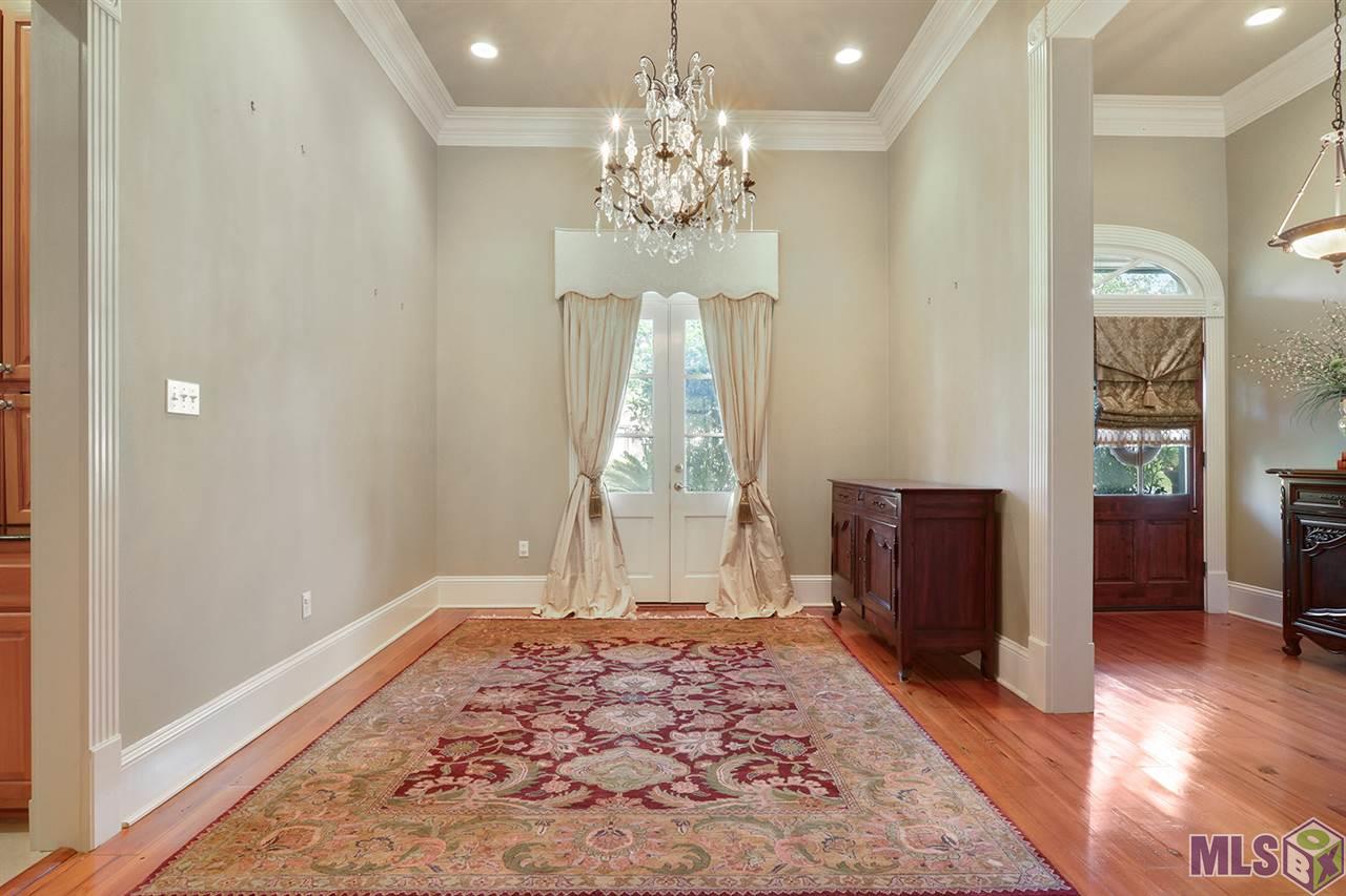 17809 British Lane Baton Rouge, LA 70810 - Photo 5 of 24 Formal Dining