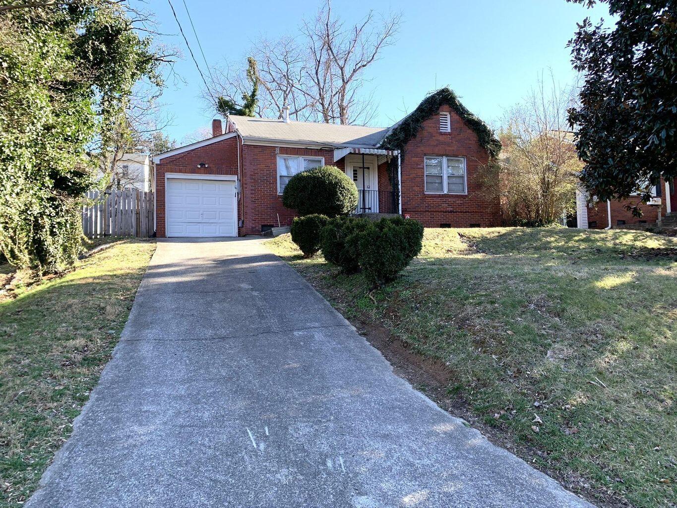 2460 Livingston Road Southwest Roanoke, VA 24015 - Photo 1 of 33 20200214204532349477000000-o