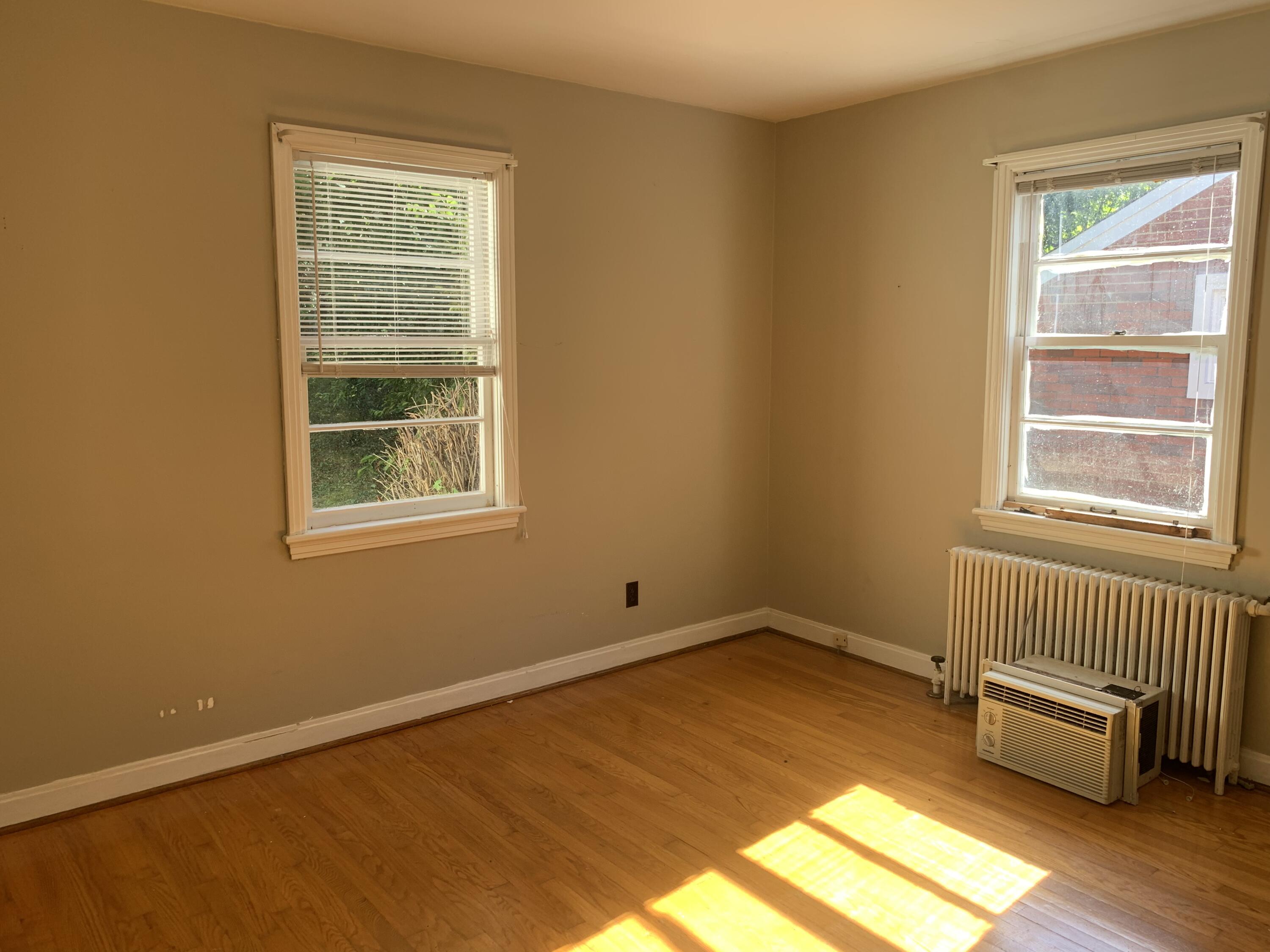 2460 Livingston Road Southwest Roanoke, VA 24015 - Photo 24 of 33 IMG_2825