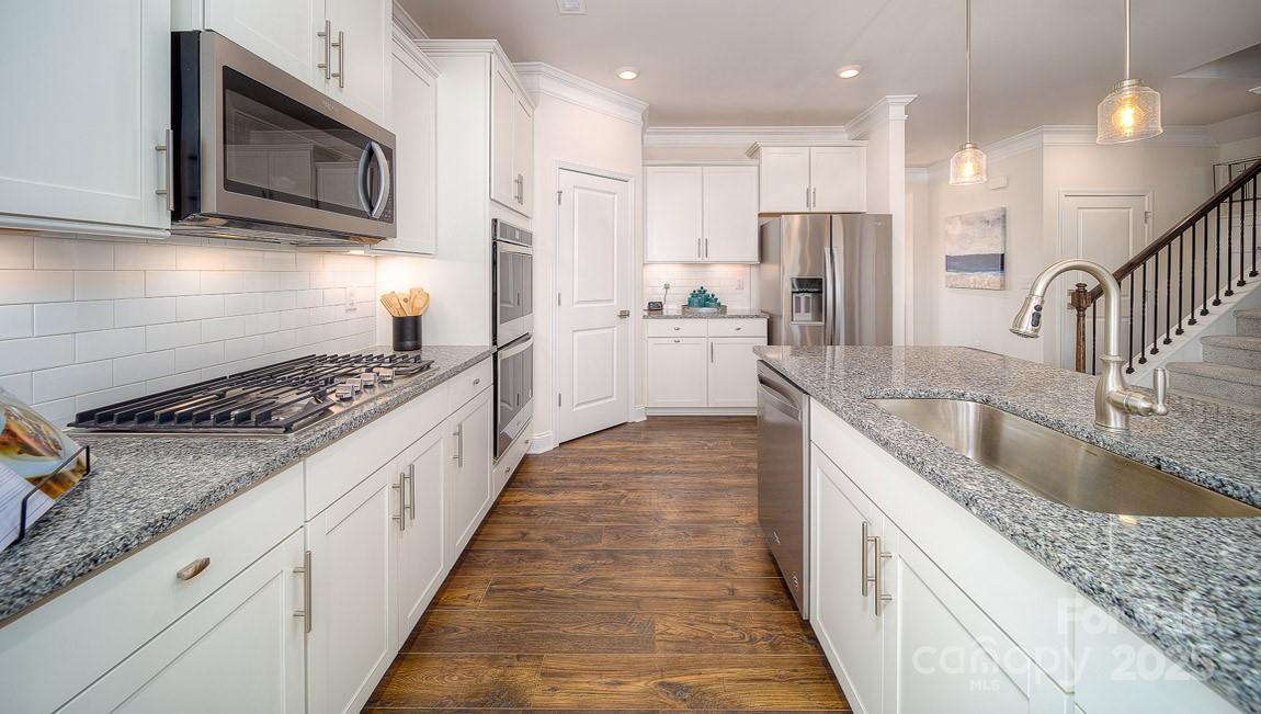 12 Fox Cove Road Hendersonville, NC 28792 - Photo 14 of 29 Gallery Image 14