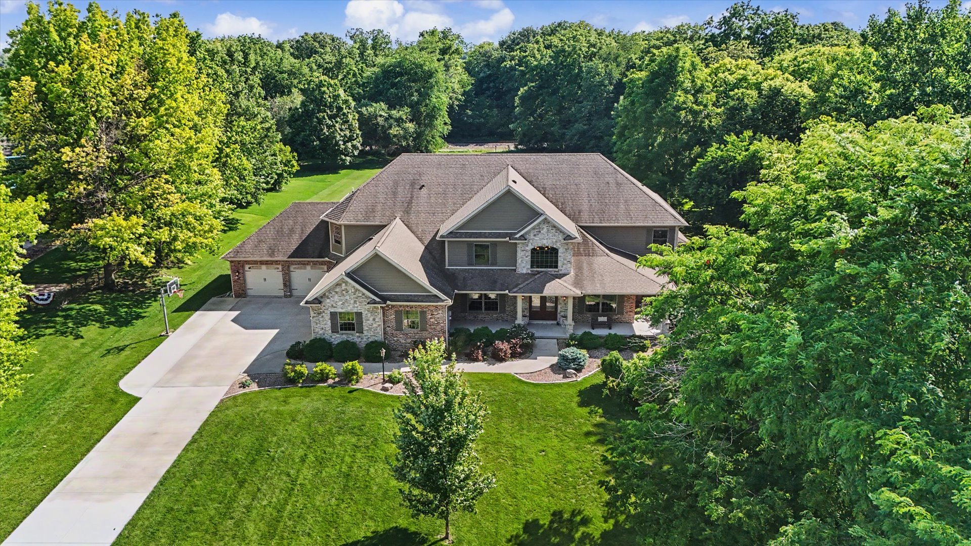 1309 Cross Creek Road Mahomet, IL 61853 - Photo 5 of 95