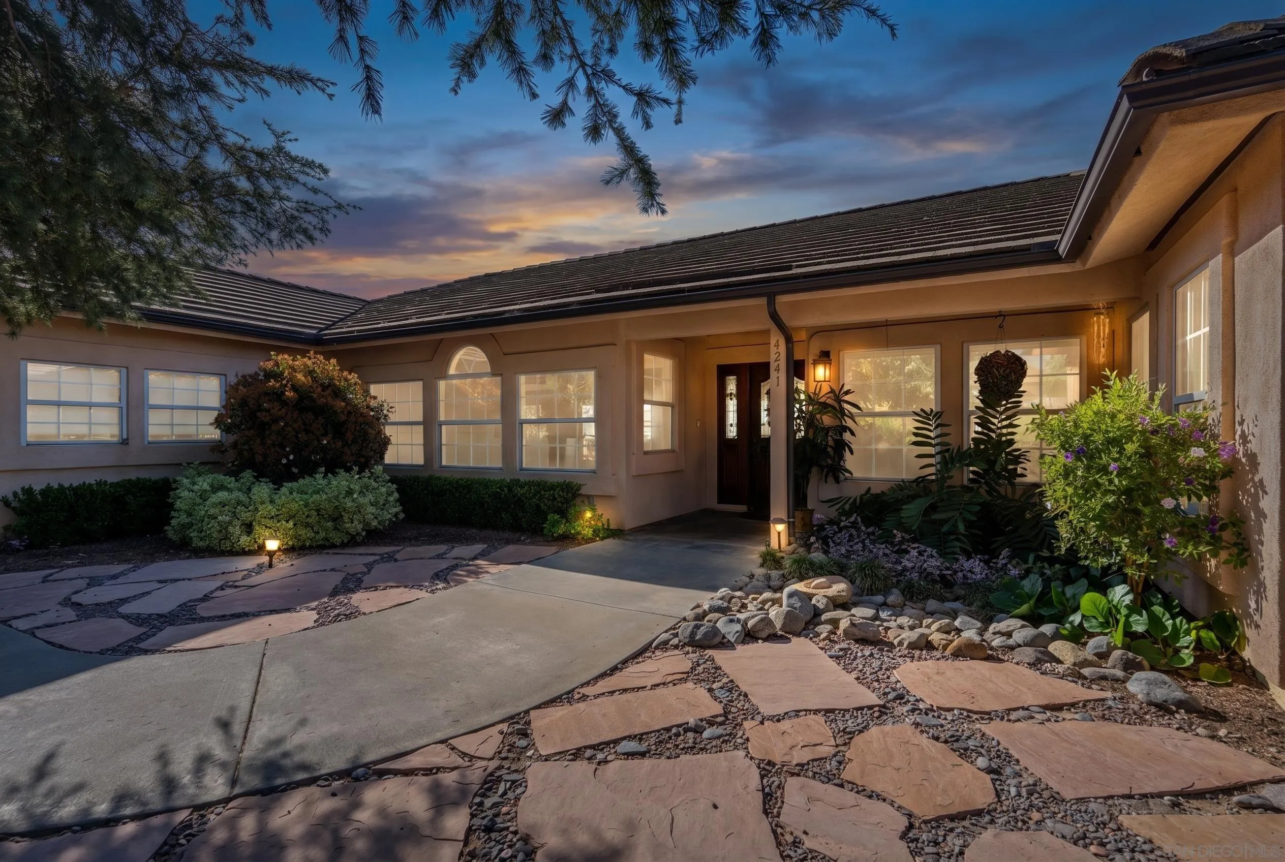 4241 Via El Dorado Fallbrook, CA 92028 - Photo 5 of 49