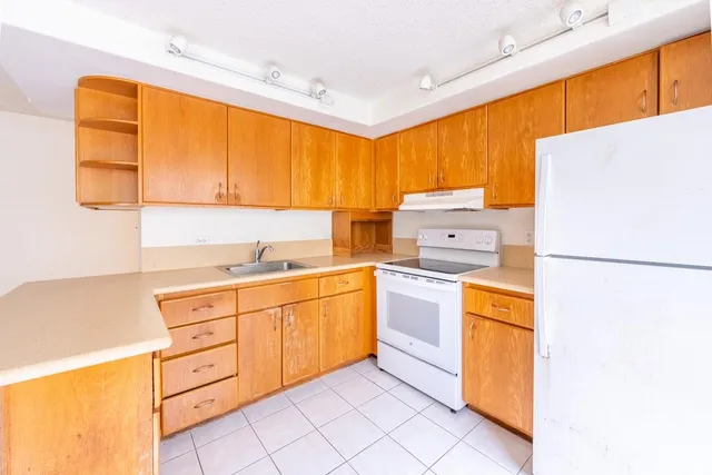 $299,000 | 1735 Dole Street, Unit 106, Honolulu, HI 96822