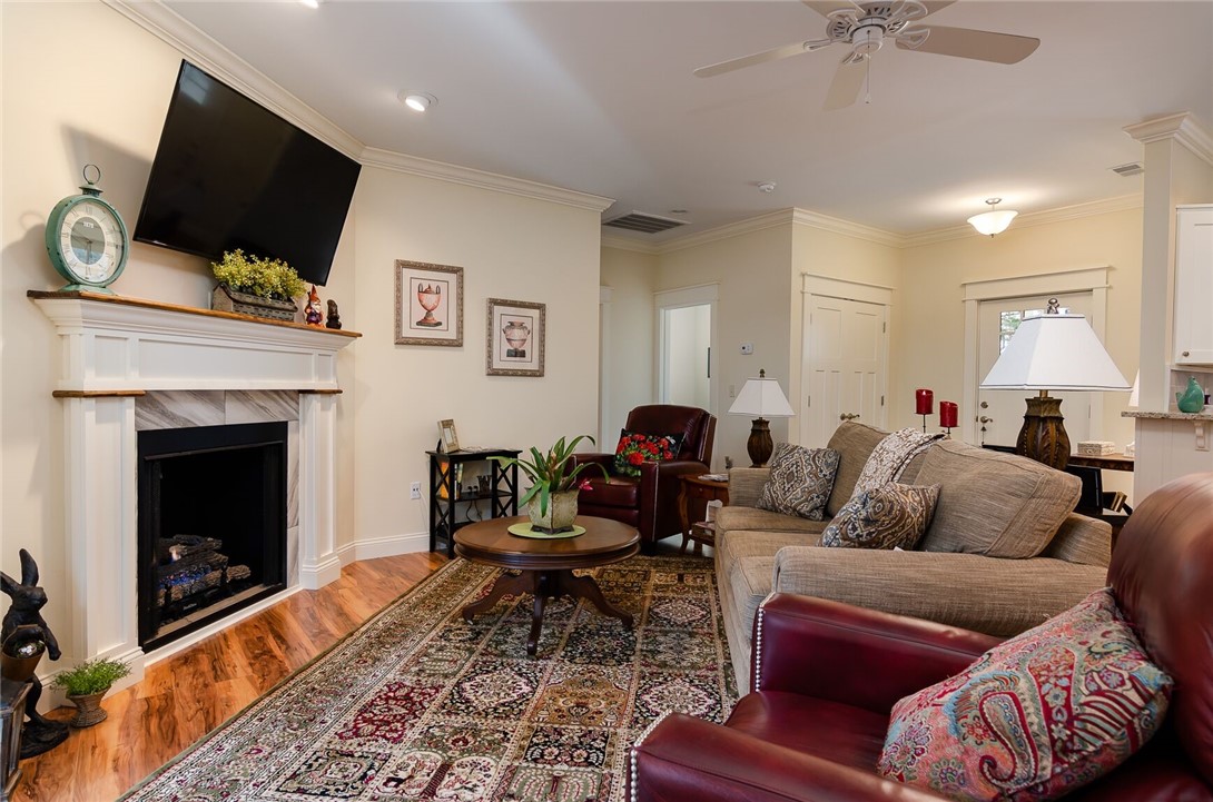 156 Old Compton Street Pendleton, SC 29670 - Photo 5 of 38