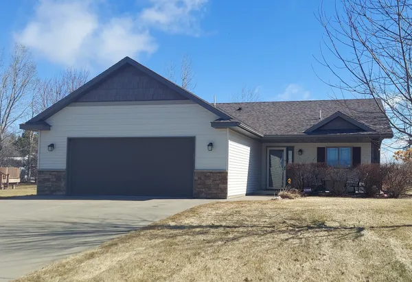 $319,900 | 2084 Sandstone Loop North, Sartell, MN 56377
