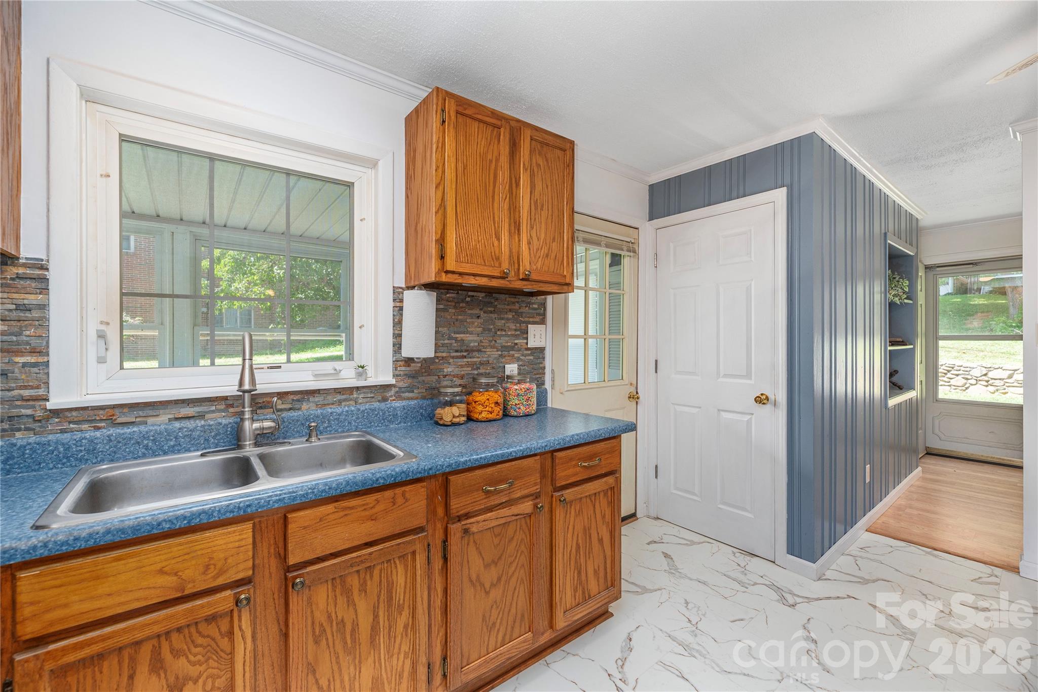 881 Mulberry Street Clyde, NC 28721 - Photo 9 of 29