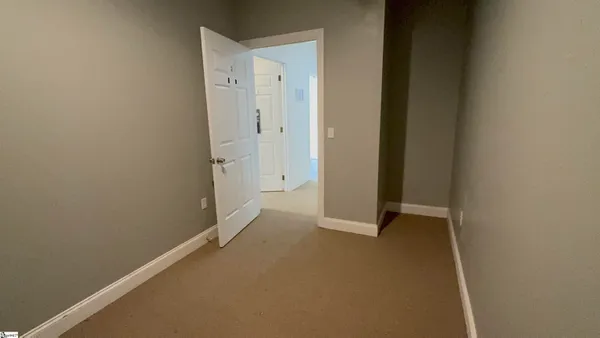 $1,400 | 300 John Street, Greer, SC 29651