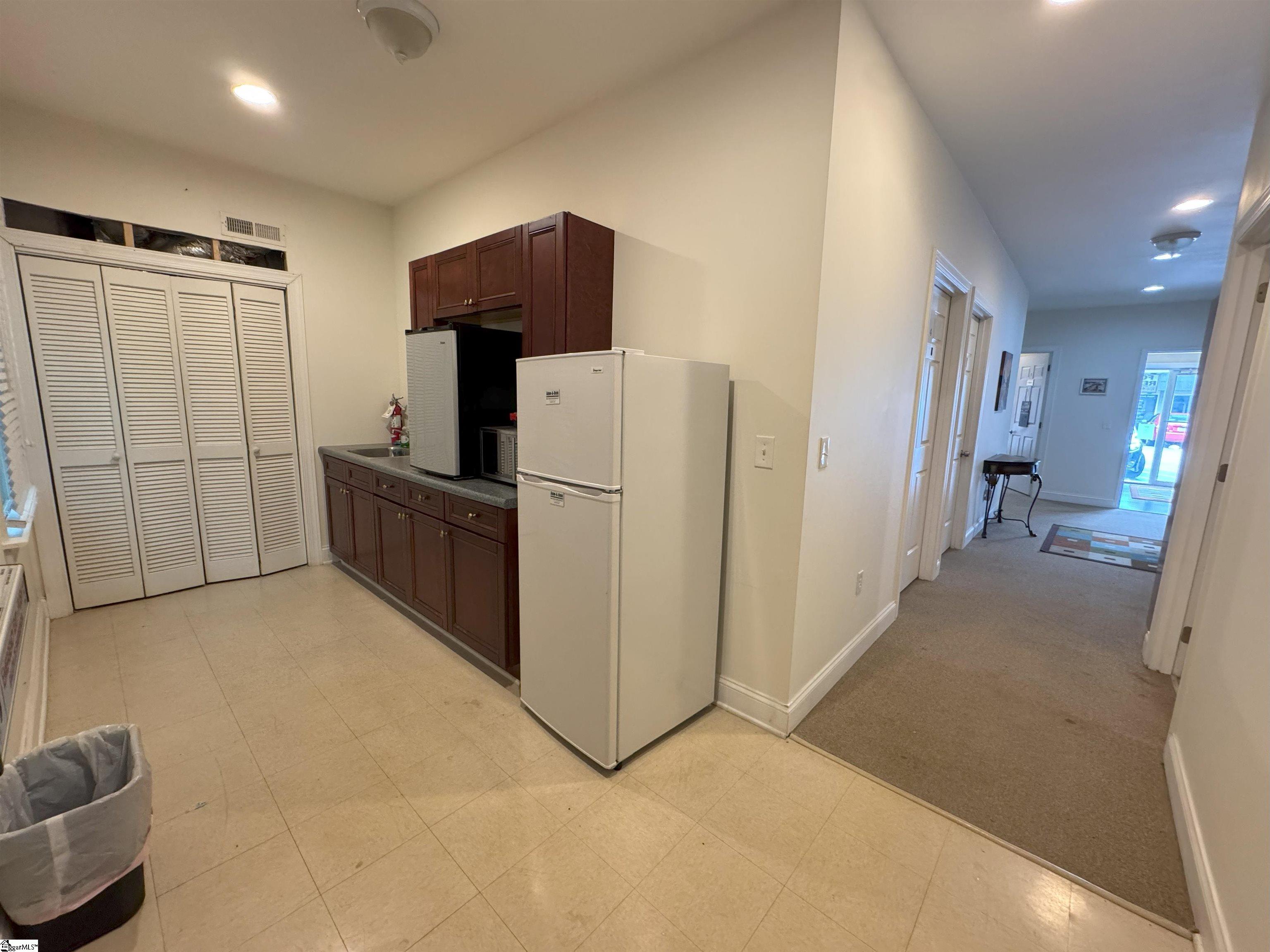 300 John Street Greer, SC 29651 - Photo 8 of 20