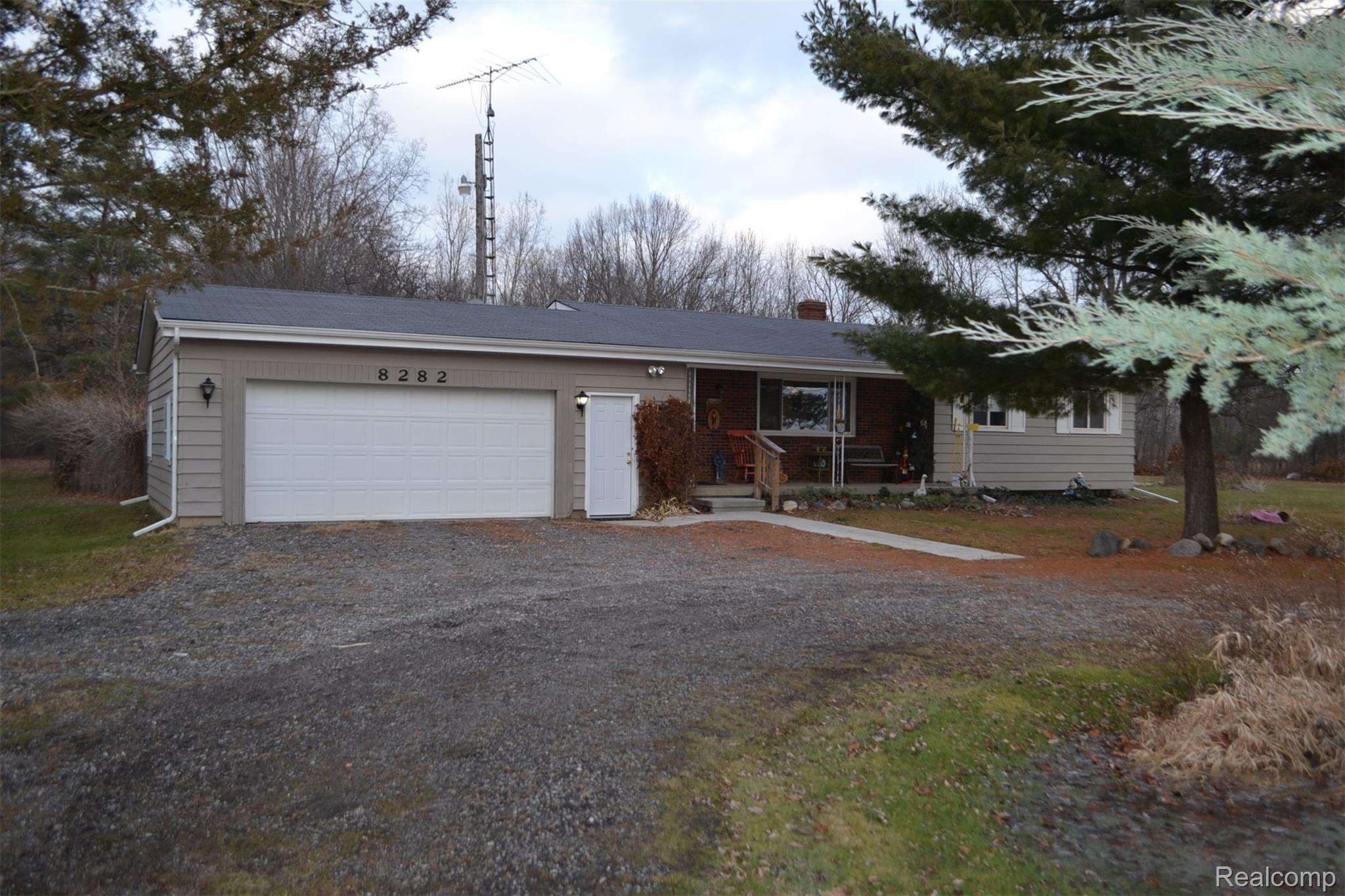 8282 Calkins Road Flint, MI 48532 - Photo 3 of 49 DSC_0286.JPG
