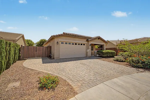 $2,400 | 42009 Wollemi Street, San Tan Valley, AZ 85140