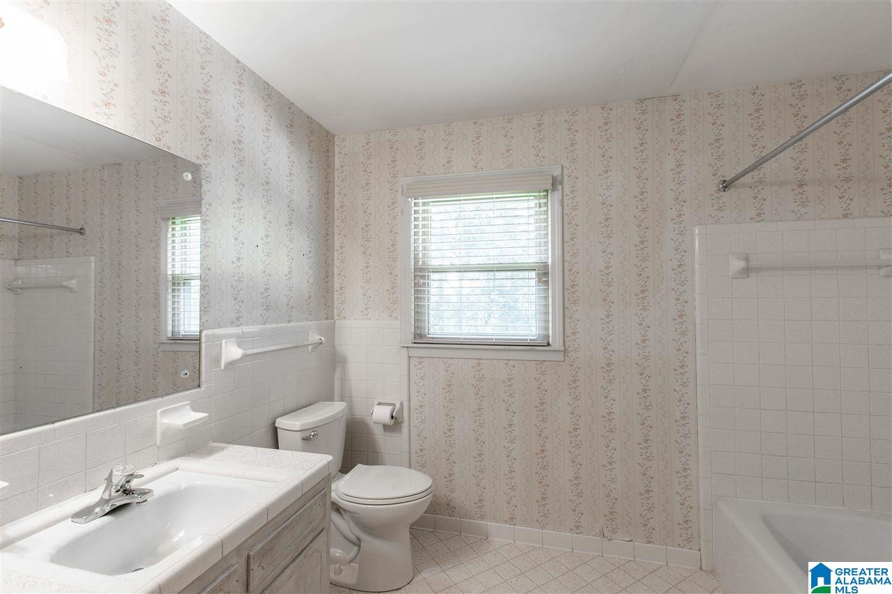 1709 Burning Tree Drive Pelham, AL 35124 - Photo 32 of 48