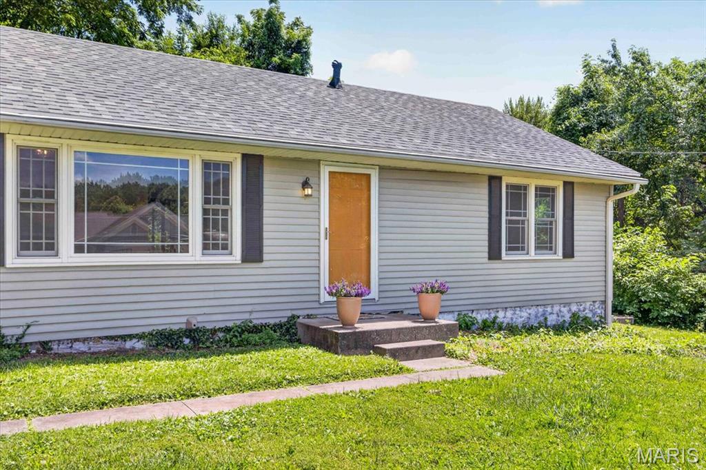1910 Oak Tree Street St. Peters, MO 63376 - Photo 3 of 33