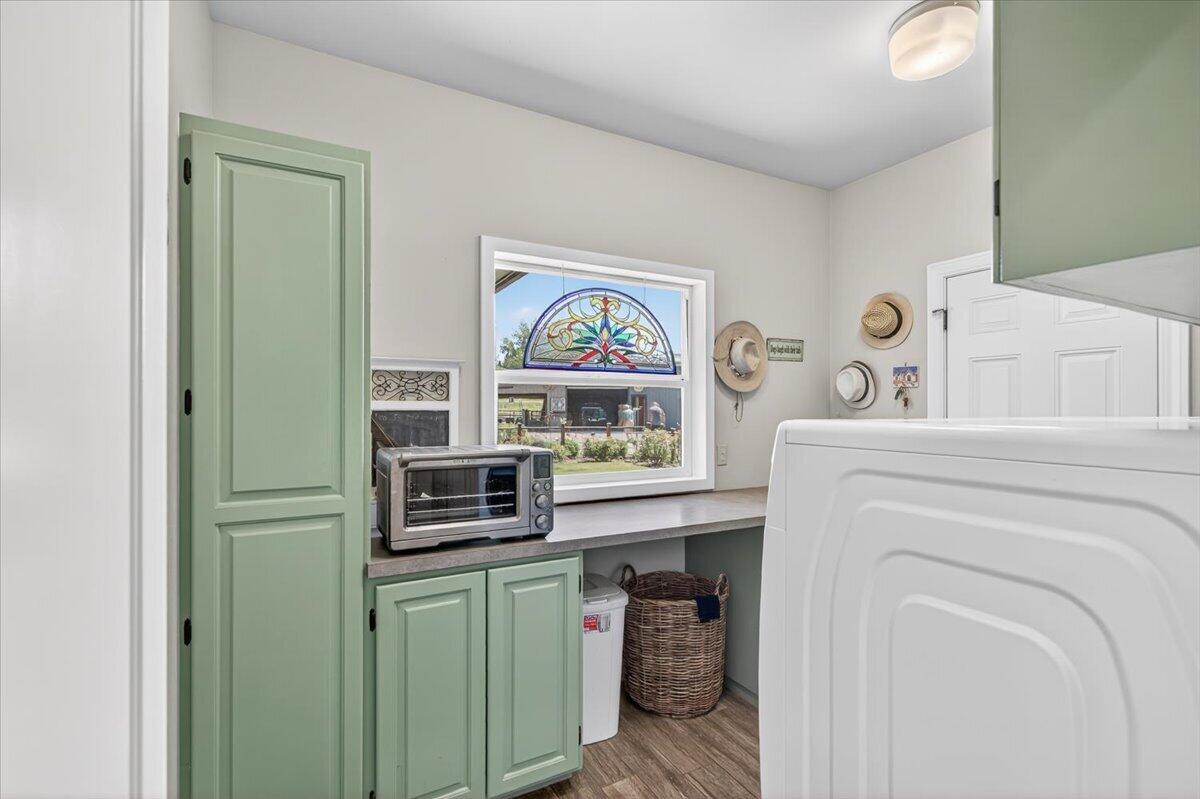 39 East Valley View Road Ashland, OR 97520 - Photo 29 of 73 35-35
