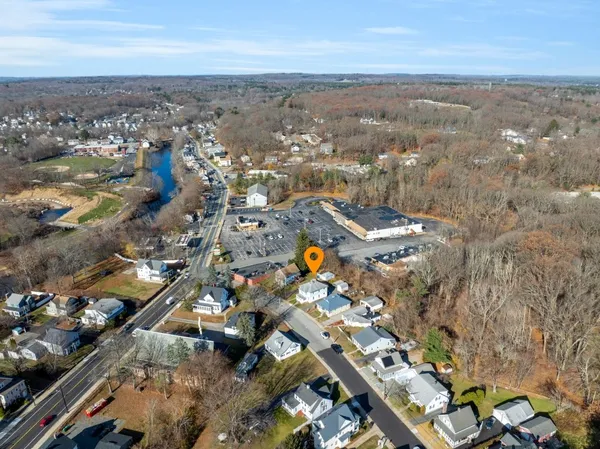 $485,000 | 10 Huntington Avenue, Blackstone, MA 01504