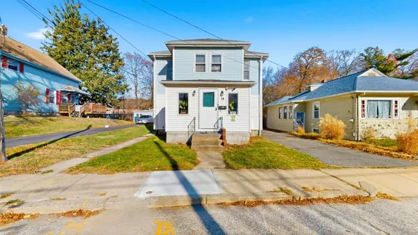 $485,000 | 10 Huntington Avenue, Blackstone, MA 01504
