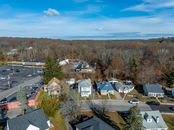 $485,000 | 10 Huntington Avenue, Blackstone, MA 01504