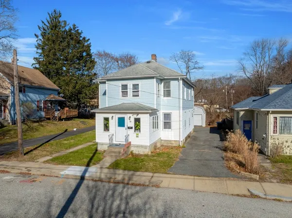 $485,000 | 10 Huntington Avenue, Blackstone, MA 01504