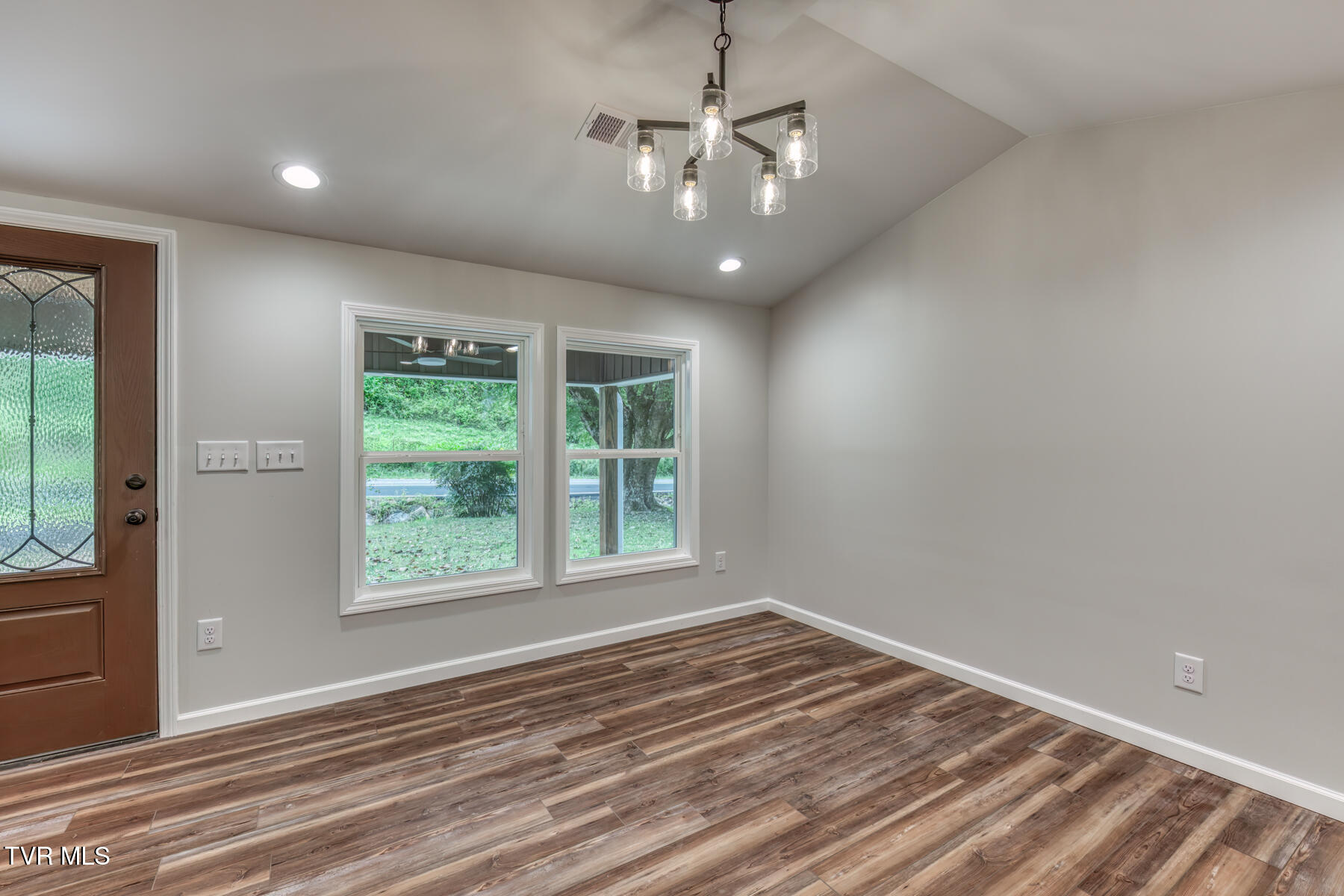 1041 Dry Creek Road Elizabethton, TN 37643 - Photo 7 of 42 1041 Dry Creek Rd-7
