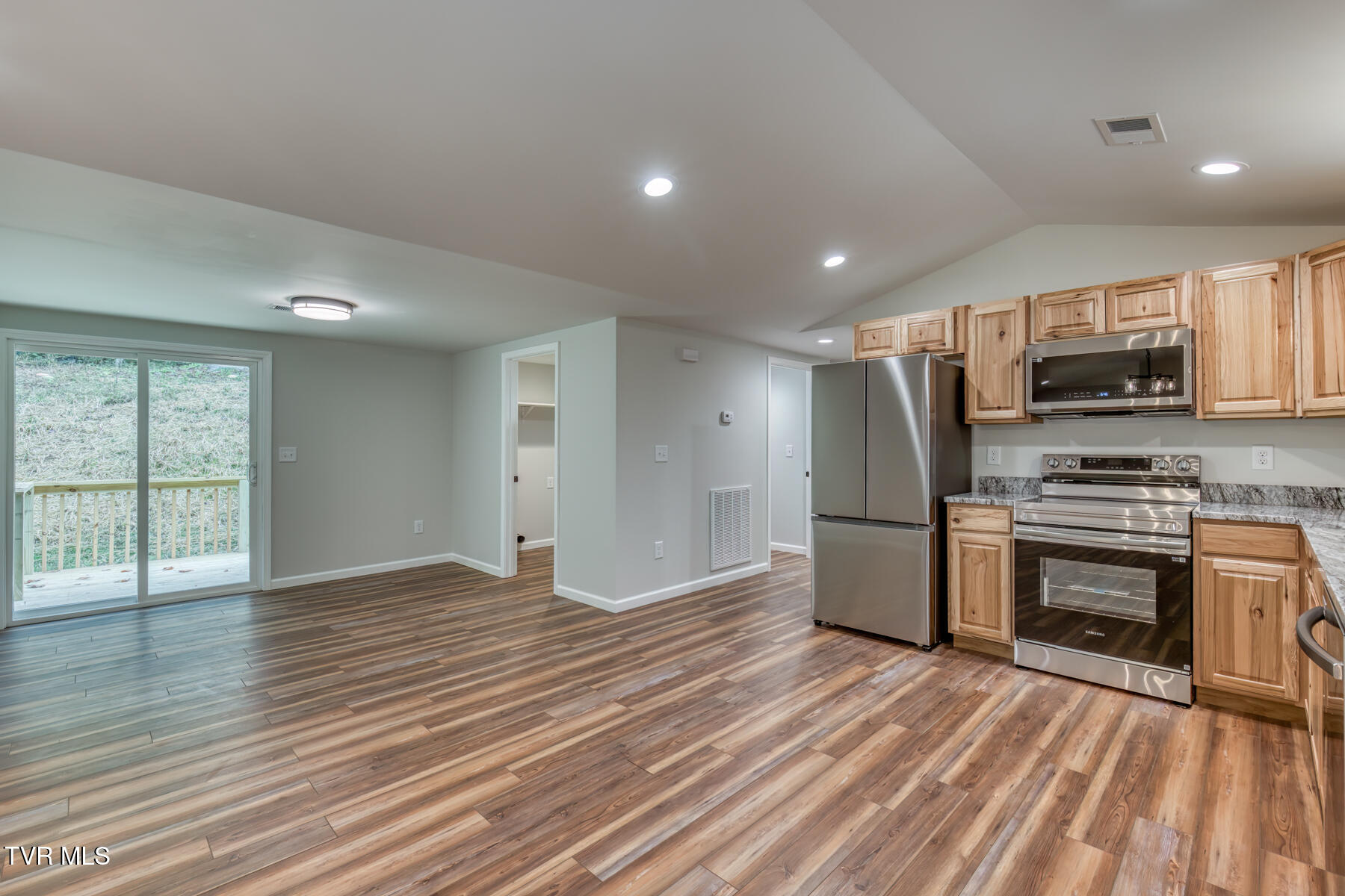 1041 Dry Creek Road Elizabethton, TN 37643 - Photo 8 of 42 1041 Dry Creek Rd-8