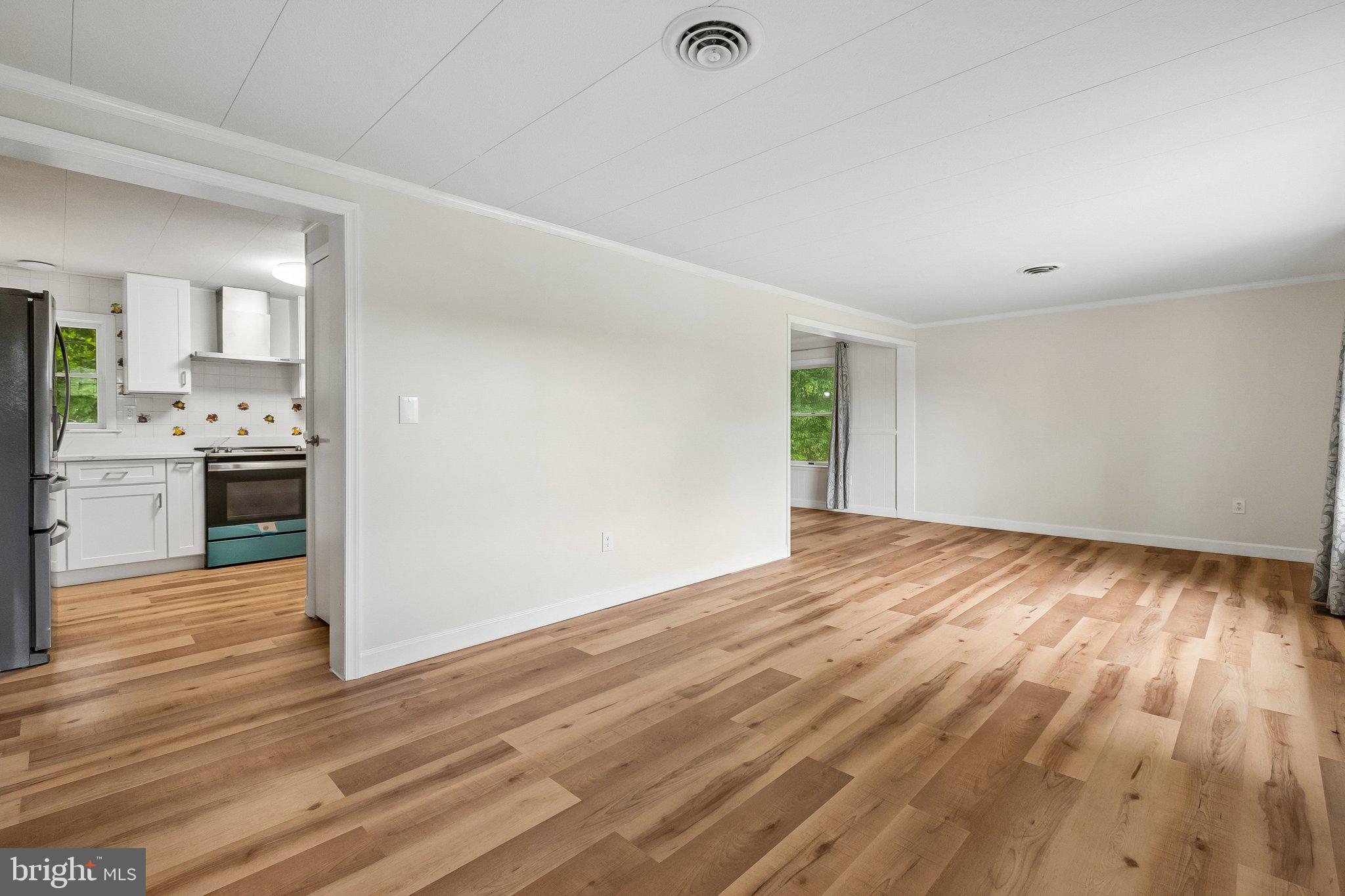 12301 Gallahan Road Clinton, MD 20735 - Photo 5 of 28