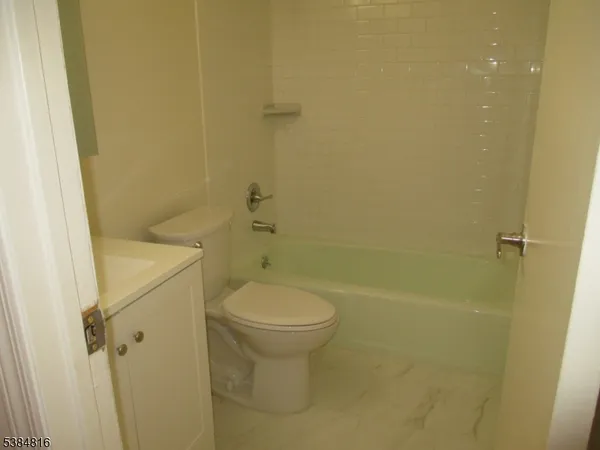 $3,325 | 181 Long Hill Road, Unit N5, Little Falls, NJ 07424