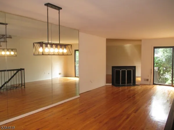 $3,325 | 181 Long Hill Road, Unit N5, Little Falls, NJ 07424