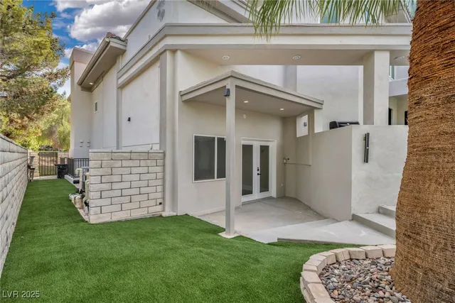 $3,800,000 | 2058 Troon Drive, Henderson, NV 89074