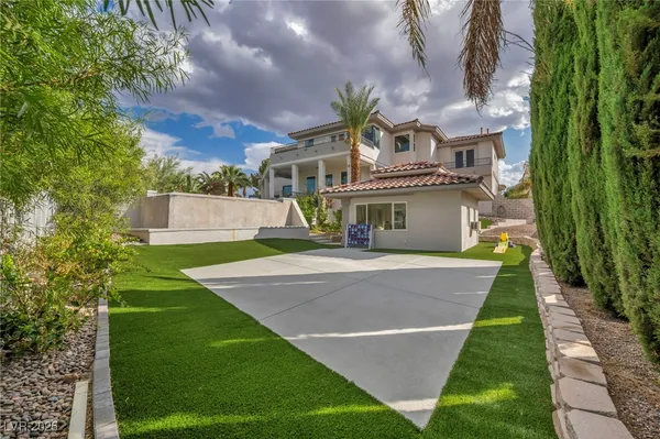 $3,699,999 | 2058 Troon Drive, Henderson, NV 89074